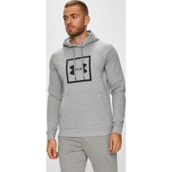 Under Armour - Bluza. Szare bluzy męskie Under Armour, m, z nadrukiem, z bawełny, z kapturem, bez rękawów, z kapturem. W wyprzedaży za 149,90 zł.