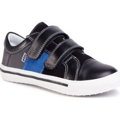 Sneakersy BARTEK - 18607-7/42H Czarny. Czarne trampki chłopięce Bartek, bez wzorów, ze skóry, na rzepy. W wyprzedaży za 179,00 zł.