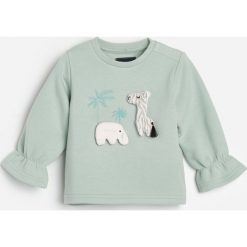Bluza dresowa z aplikacją - Turkusowy. Niebieskie bluzy damskie Reserved, z aplikacjami, z dresówki, bez rękawów, bez kaptura. Za 45,99 zł.