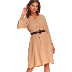 Luźna sukienka koszulowa z wiązaniem w talii. Brązowe sukienki damskie Top Secret, na lato, w paski, eleganckie, z dekoltem w serek, bez rękawów, koszulowe. W wyprzedaży za 79,99 zł.