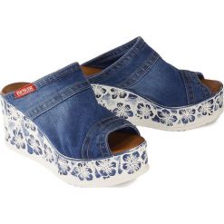 ARTIKER RELAKS 46C0243 jeans, klapki damskie. Koturny damskie Artiker Relaks, bez obcasa, na koturnie, bez zapięcia. Za 169,90 zł.