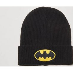 Czapka z aplikacją Batman - Czarny. Czarne czapki męskie House, z aplikacjami. Za 39,99 zł.