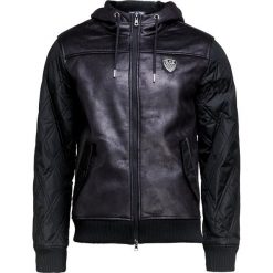 Kurtka EA7 EMPORIO ARMANI Czarny. Czarne płaszcze męskie marki EA7 Emporio Armani, bez wzorów, ze skóry, z kapturem. W wyprzedaży za 696,00 zł.