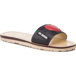 Klapki LOVE MOSCHINO - JA28111G07JB100A Nero/Rosso. Czarne klapki damskie Love Moschino, bez wzorów, ze skóry, bez obcasa. W wyprzedaży za 339,00 zł.