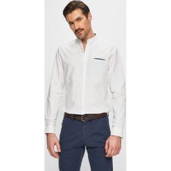 Produkt by Jack & Jones - Koszula. Białe koszule męskie PRODUKT by Jack & Jones, m, bez wzorów, z bawełny, casualowe, ze stójką, z długim rękawem. W wyprzedaży za 69,90 zł.