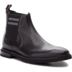 Sztyblety STRELLSON - Alan 4010002443 Black 900. Czarne sztyblety męskie Strellson, ze skóry, bez zapięcia. W wyprzedaży za 309,00 zł.
