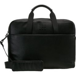 Moleskine CLASSIC SLIM BRIEFCASE Aktówka black. Czarne torby na laptopa Moleskine. Za 589,00 zł.