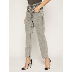 Jeansy Boyfriend Silvian Heach Rustenburg CVP20003JE. Szare jeansy damskie Silvian Heach. W wyprzedaży za 239,00 zł.