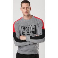 Szara Bluza Parpheme. Szare bluzy męskie Born2be, xl, bez wzorów, bez kołnierzyka, bez rękawów, bez kaptura. Za 69,99 zł.