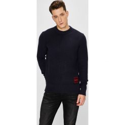 Calvin Klein - Sweter. Niebieskie swetry męskie Calvin Klein, m, bez wzorów, z bawełny, z okrągłym kołnierzem, bez kaptura. W wyprzedaży za 379,90 zł.