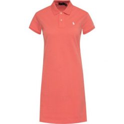 Sukienka codzienna Polo Ralph Lauren 211799490. Różowe sukienki damskie Polo Ralph Lauren, na co dzień, m, bez wzorów, z bawełny, polo, bez rękawów, proste. W wyprzedaży za 599,00 zł.