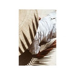 Koszulka z nadrukiem Bala Island Tee White. Białe koszulki damskie marki Bala-lifestyle, s, z nadrukiem, z bawełny, bez kołnierzyka. Za 109,00 zł.