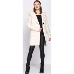 Kremowy Kardigan Adult Tree. Brązowe swetry damskie Born2be, xl, prążkowane. Za 229,99 zł.