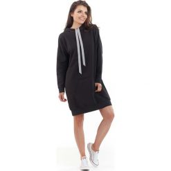 Czarna Długa Bluza Kangurka z Kapturem w Sportowym Stylu. Czarne bluzy sportowe damskie marki Molly.pl, uniwersalny, z długim rękawem, długie, z kapturem. Za 129,90 zł.