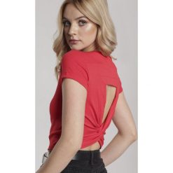 Czerwony T-shirt Corrarial. Czerwone bluzki damskie Renee, s, bez wzorów, z okrągłym kołnierzem, z krótkim rękawem. Za 39,99 zł.