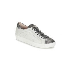Buty Tosca Blu DERTAL. Białe trampki i tenisówki damskie Tosca Blu, bez wzorów, bez zapięcia. Za 319,50 zł.