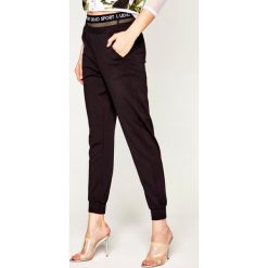 Spodnie dresowe Liu Jo Sport TA0161 J5943. Czarne spodnie damskie Liu Jo Sport, s, z elastanu. Za 499,00 zł.
