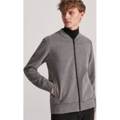 Rozpinana bluza ze stójką - Jasny szary. Szare bluzy męskie Reserved, s, bez wzorów, ze stójką, bez rękawów, bez kaptura. Za 139,99 zł.