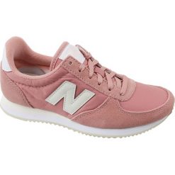 New Balance WL220RA. Różowe buty sportowe damskie New Balance, bez wzorów, ze skóry, sportowe. W wyprzedaży za 269,99 zł.