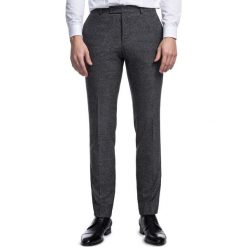 Spodnie LEONARDO GDPS900270. Szare spodnie garniturowe męskie Giacomo Conti, bez wzorów, z elastanu, eleganckie. Za 599,00 zł.