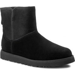 Buty UGG - W Cory 1013437 Black. Czarne kozaki damskie Ugg, na zimę, z wełny, bez obcasa, bez zapięcia. W wyprzedaży za 559,00 zł.
