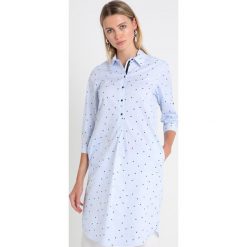 Expresso SERTHIE Bluzka blue. Niebieskie bluzki damskie Expresso, bez wzorów, z elastanu, bez kołnierzyka, bez rękawów. Za 399,00 zł.