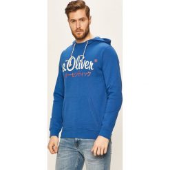 S. Oliver - Bluza. Czerwone bluzy męskie S.Oliver, s, z nadrukiem, z bawełny, z kapturem, bez rękawów, z kapturem. W wyprzedaży za 99,90 zł.