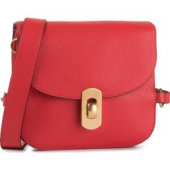 Torebka COCCINELLE - EGO Zaniah E1 EG0 55 01 01 Polish Red R08. Czerwone listonoszki damskie Coccinelle, na co dzień, bez wzorów, ze skóry, bez dodatków. W wyprzedaży za 869,00 zł.
