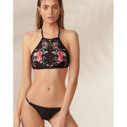 Stroje dwuczęściowe damskie: Bikini z wiązanym topem – Czarny