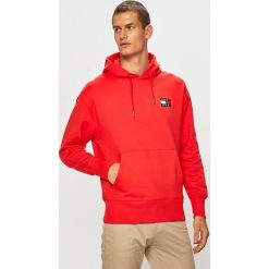 Tommy Jeans - Bluza. Czerwone bluzy męskie Tommy Jeans, s, bez wzorów, z bawełny, z kapturem, bez rękawów, z kapturem. W wyprzedaży za 329,90 zł.