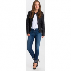 Dżinsy "Giselle" - Super Skinny fit - w kolorze granatowym. Niebieskie rurki damskie marki Cross Jeans, z aplikacjami. W wyprzedaży za 127,95 zł.