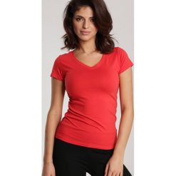 Czerwony T-shirt Mirasura. Czerwone bluzki damskie Renee, s, bez wzorów, z dzianiny, z okrągłym kołnierzem. Za 29,99 zł.