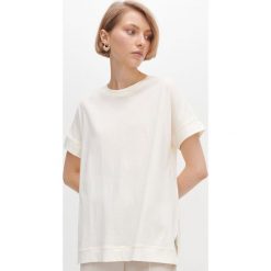 T-shirt barwiony naturalnie - Kremowy. Białe t-shirty damskie Reserved, s, bez wzorów, bez kołnierzyka. Za 59,99 zł.
