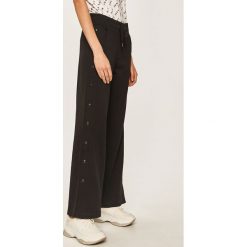Dkny - Spodnie. Czarne spodnie damskie DKNY, s, bez wzorów, z bawełny. Za 319,90 zł.