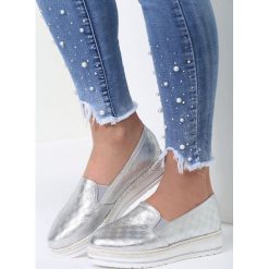 Srebrne Slip On Essential Flavour. Szare trampki damskie slip on marki vices. Za 59,99 zł.