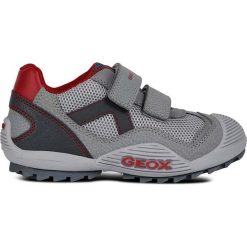 Sneakersy "Atreus" w kolorze szarym. Szare trampki chłopięce geox kids, bez wzorów, bez zapięcia. W wyprzedaży za 134,95 zł.