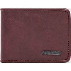 Gładki portfel z obszyciem pod kolor. Brązowe portfele męskie marki Pull&Bear. Za 59,90 zł.