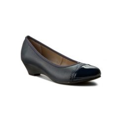 CLARA BARSON W16SS270-12. Niebieskie półbuty damskie Clara Barson, bez wzorów, ze skóry ekologicznej, bez obcasa, bez zapięcia. Za 79,99 zł.