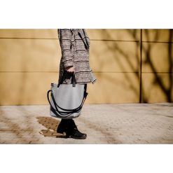 Torebka filcowa SZARA z paskiem na skos. Szare torebki klasyczne damskie Pakamera. Za 279,00 zł.