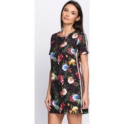 Sukienki: Czarna Sukienka Feels Like Summer