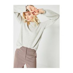 T-shirt damski. Szare bluzki damskie marki Promod, uniwersalny, bez wzorów, z tkaniny, z falbankami, z długim rękawem. Za 62,50 zł.