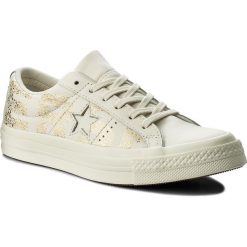 Tenisówki CONVERSE - One Star Ox 159759C Egret/Gold/Egret. Brązowe półbuty damskie Converse, bez wzorów, ze skóry, bez zapięcia. W wyprzedaży za 259,00 zł.