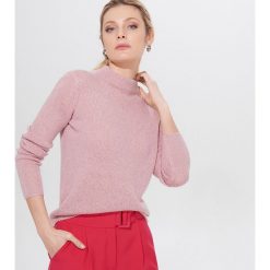 Pastelowy sweter z golfem - Beżowy. Brązowe swetry damskie Mohito, s, bez wzorów, bez rękawów. W wyprzedaży za 39,99 zł.