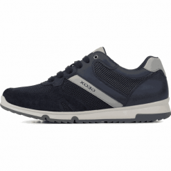 Geox tenisówki męskie Wilmer U023XC 01422 44 ciemnoniebieskie. Niebieskie trampki męskie Geox, na wiosnę, bez wzorów, na sznurówki. Za 349,00 zł.