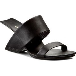 Klapki UNITED NUDE - Loop Hi 100050116S15 Black. Czarne klapki damskie United Nude, bez wzorów, ze skóry, bez obcasa, na obcasie. W wyprzedaży za 609,00 zł.