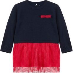 Sukienka "Regitze" w kolorze granatowo-czerwonym. Czerwone sukienki niemowlęce marki name it girls, z aplikacjami, z bawełny, bez rękawów, midi. W wyprzedaży za 59,95 zł.