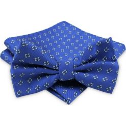 Niebieska Mucha w Kwiatki - ALTIES - Męska, z Taką Samą Poszetką MUALTStania0318. Niebieskie muszki męskie Alties, na imprezę, w paski, eleganckie. W wyprzedaży za 29,00 zł.