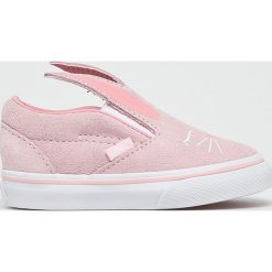 Vans - Tenisówki dziecięce Slip-On Bunny Cha. Różowe trampki dziewczęce Vans, bez wzorów, ze skóry, bez zapięcia. W wyprzedaży za 89,90 zł.