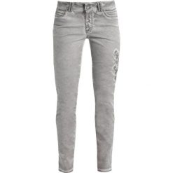More & More Jeansy Slim Fit dark warm grey. Szare rurki damskie marki More & More, z elastanu. Za 409,00 zł.