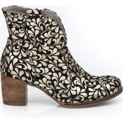 Botki na słupku kowbojki - skóra naturalna - model 503 - kolor złote kwiaty. Żółte botki damskie Zapato, na wiosnę, z jeansu, eleganckie, z okrągłym noskiem, bez obcasa, na obcasie, bez zapięcia. Za 399,00 zł.